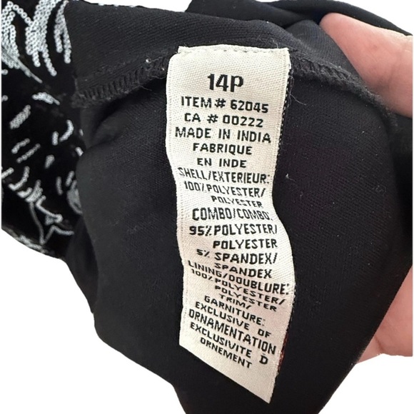 Black and White Floral Dress - Picture 5 of 7